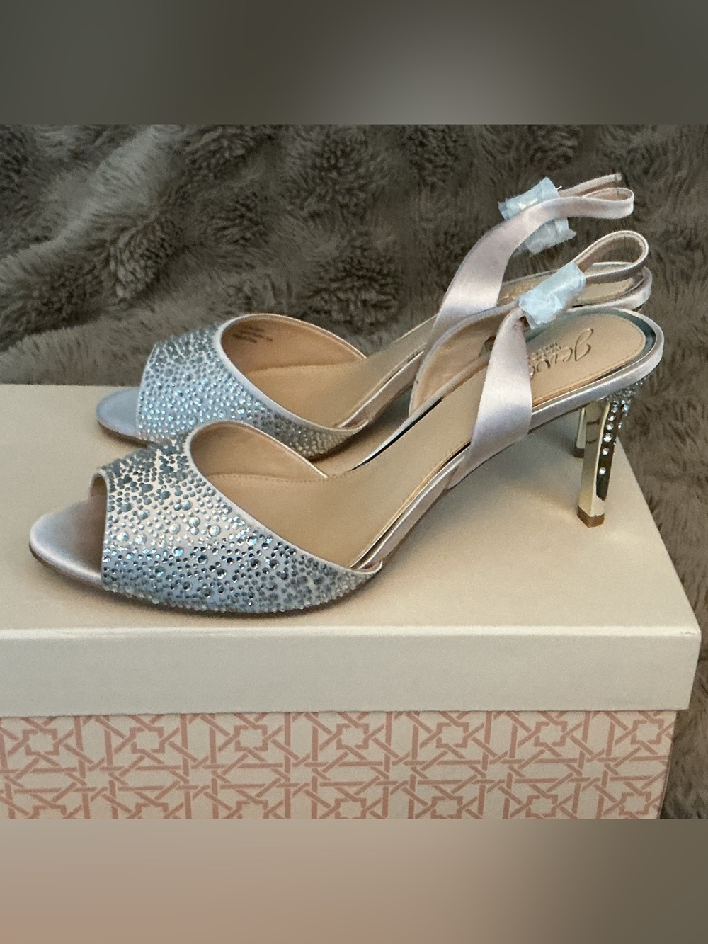 Badgley Mischka Jewel Champagne Rhinestone Embellished Slingback Heels Size 9
